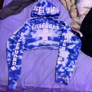 Dollywood splash country cropped hoodie. Size large